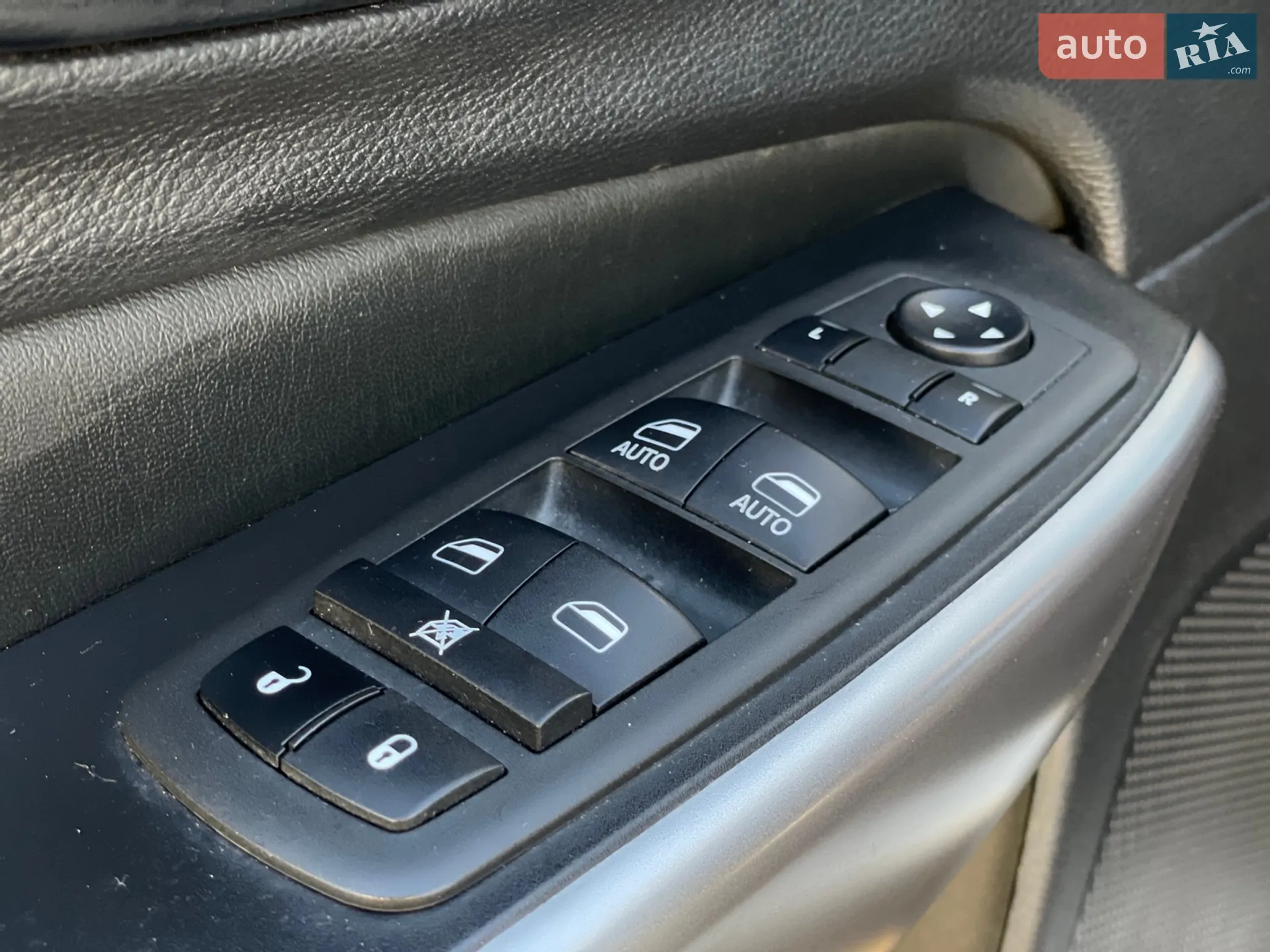2022 Jeep Cherokee - мініатюра 23