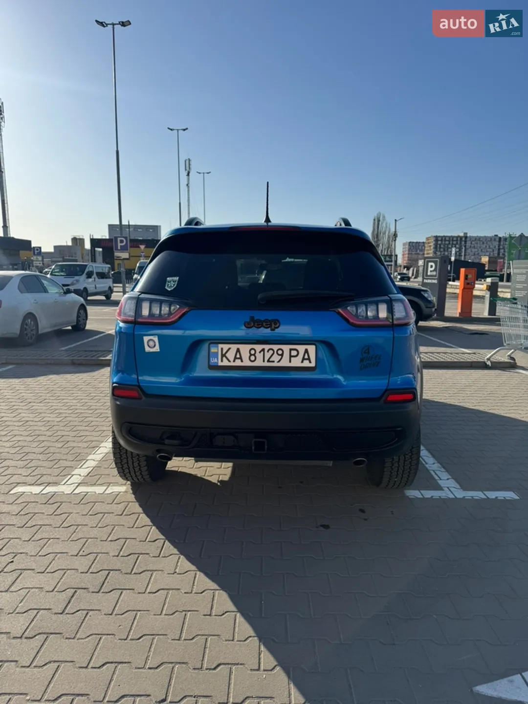 2022 Jeep Cherokee - мініатюра 11