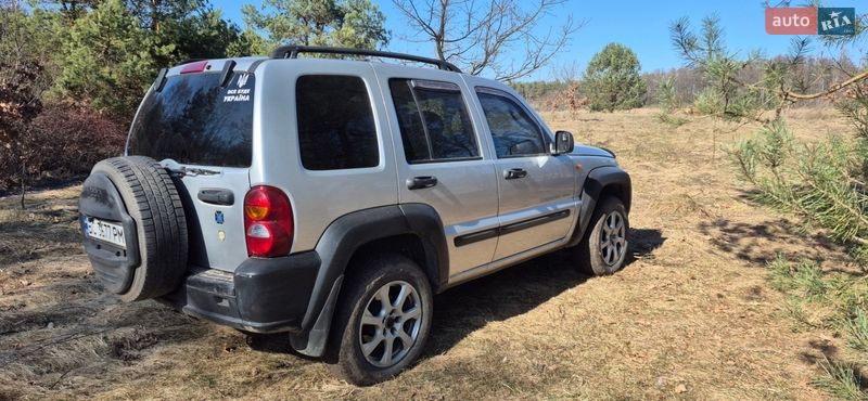 Внедорожник / Кроссовер Jeep Cherokee 2003 в Сокале