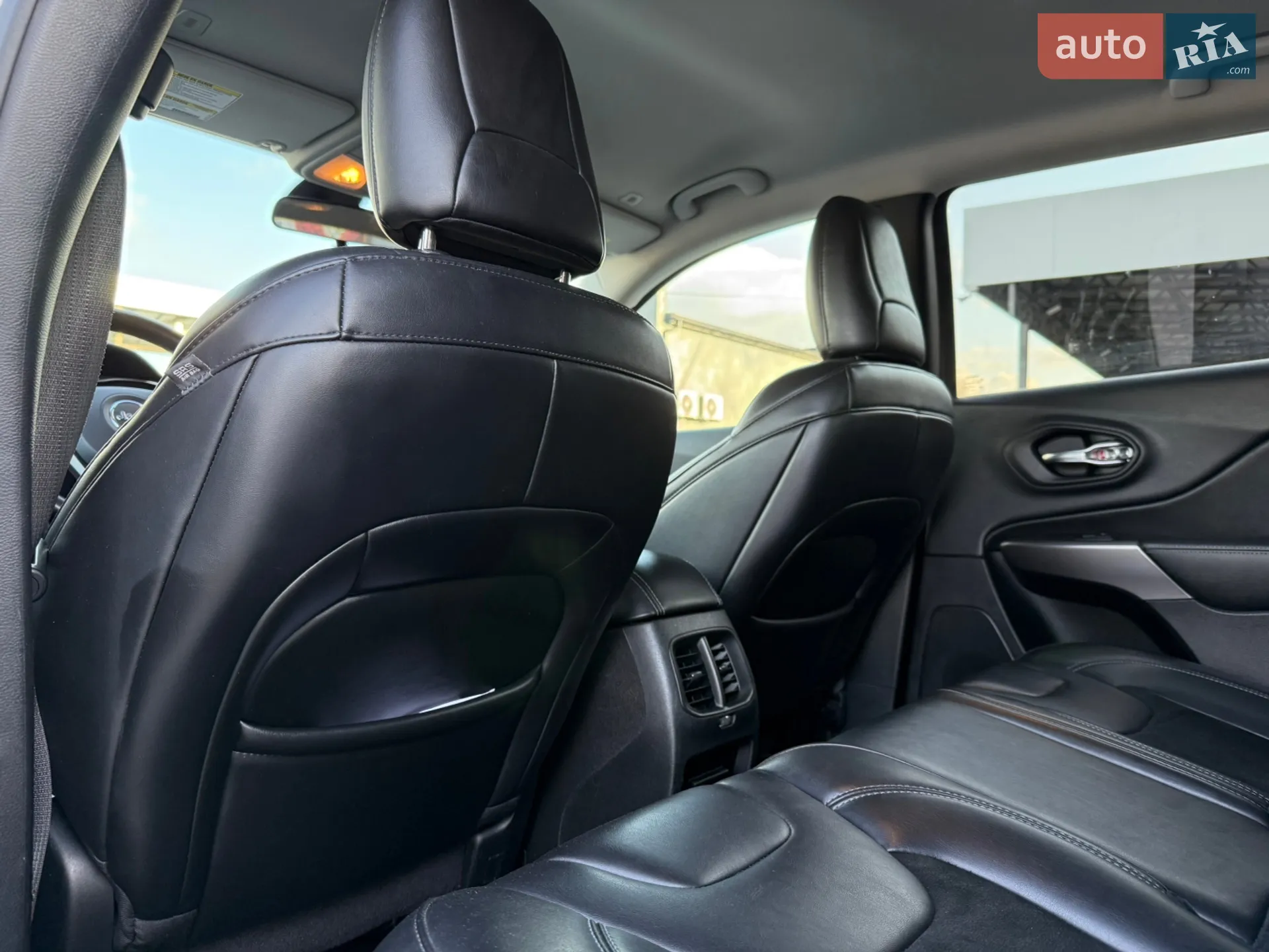 2018 Jeep Cherokee - мініатюра 53