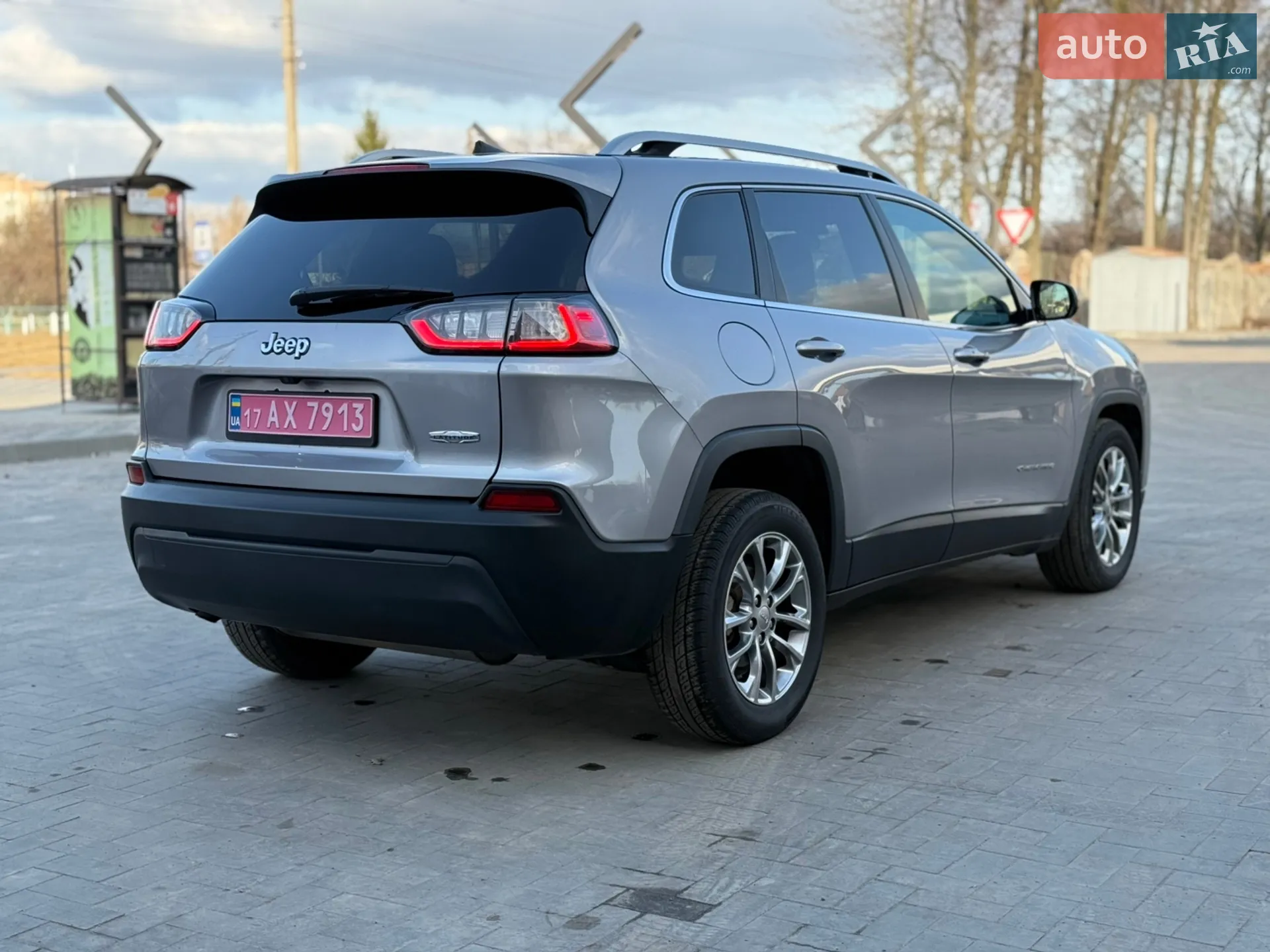 2018 Jeep Cherokee - мініатюра 23