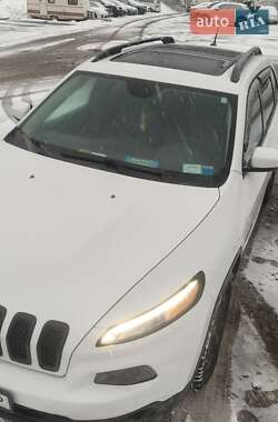 Внедорожник / Кроссовер Jeep Cherokee 2016 в Киеве