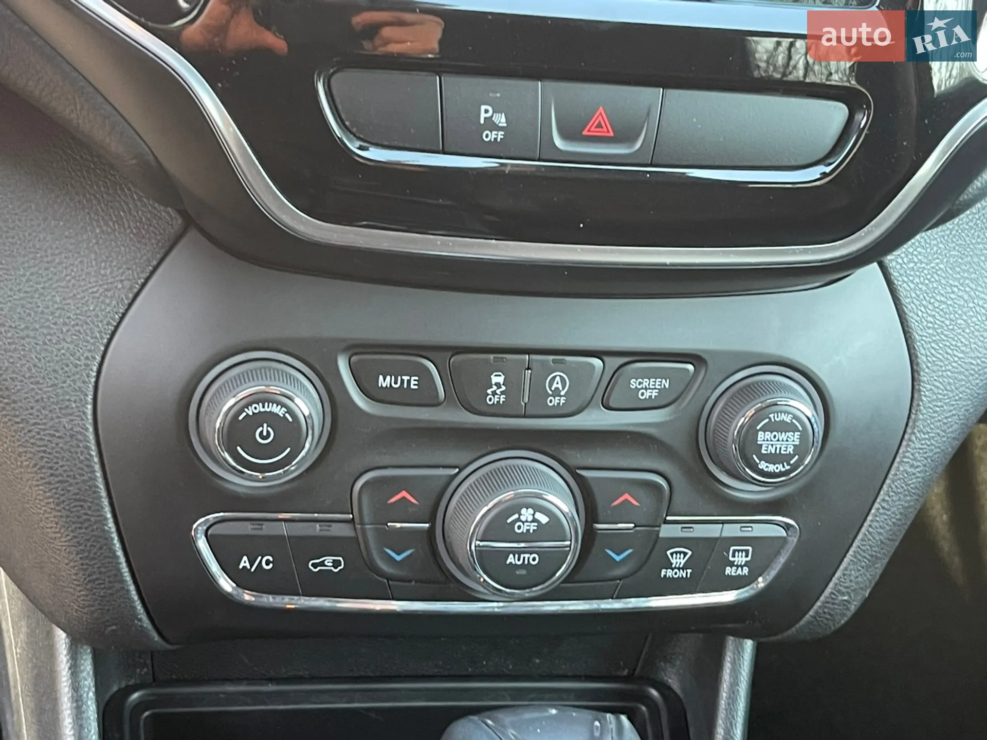 2018 Jeep Cherokee - мініатюра 16
