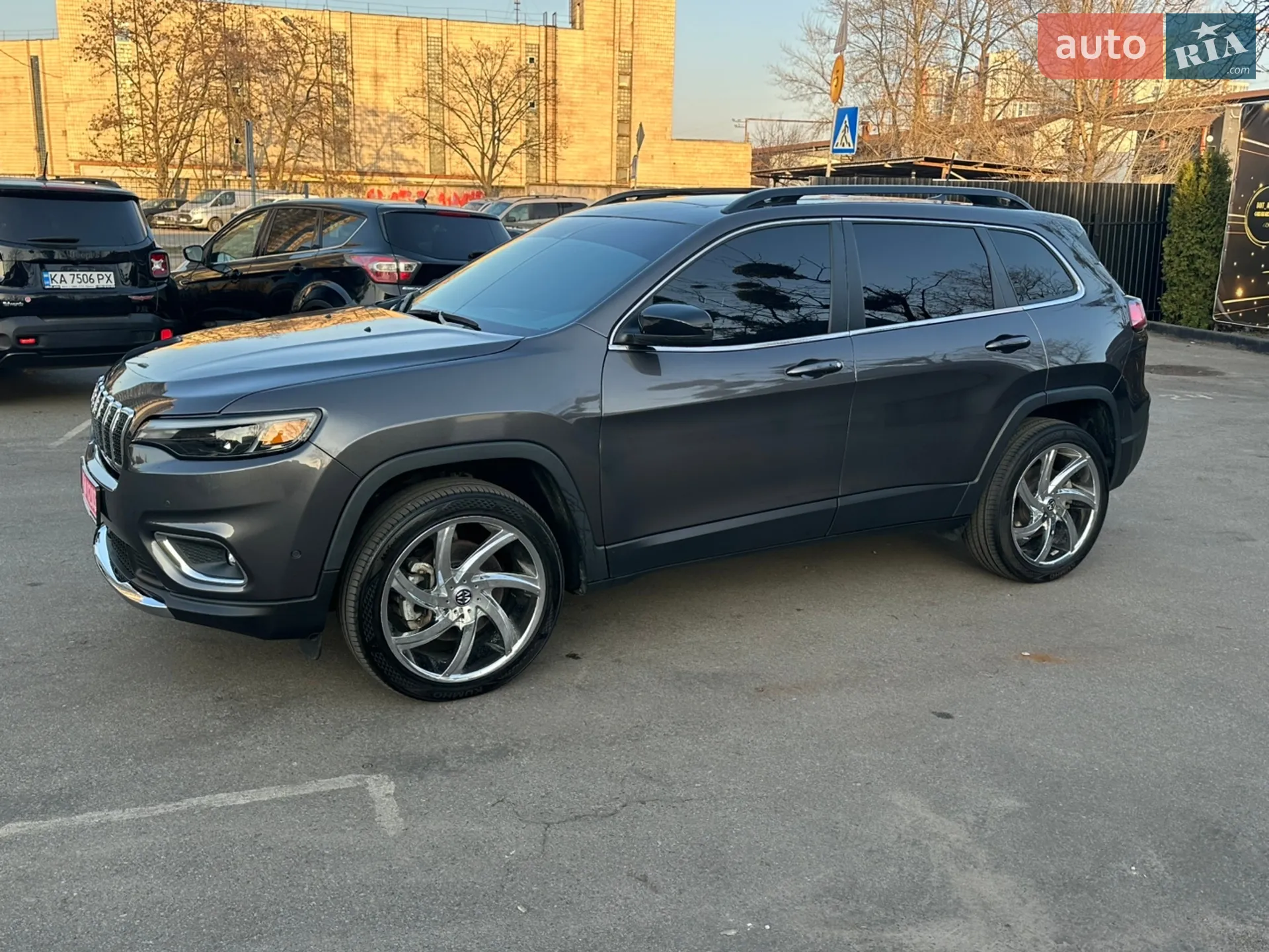 2022 Jeep Cherokee - мініатюра 12