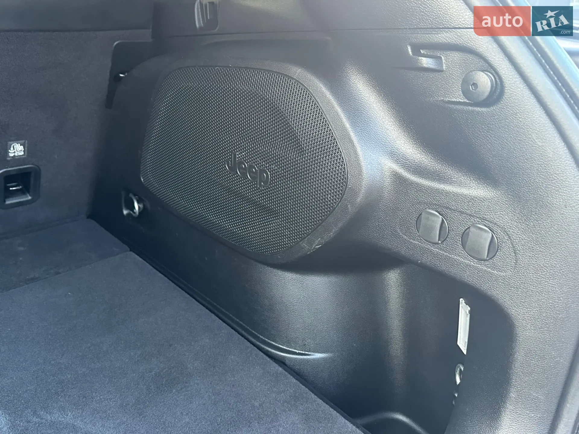 2022 Jeep Cherokee - мініатюра 22