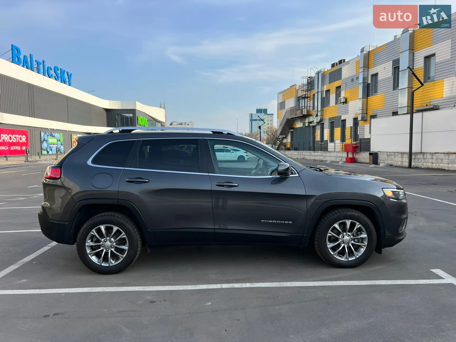 2018 Jeep Cherokee - мініатюра 13