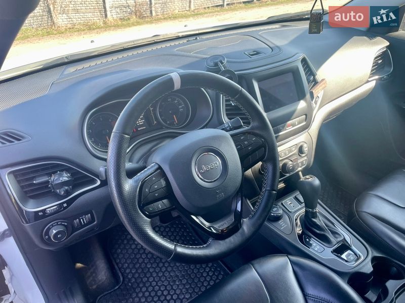 Внедорожник / Кроссовер Jeep Cherokee 2020 в Буске