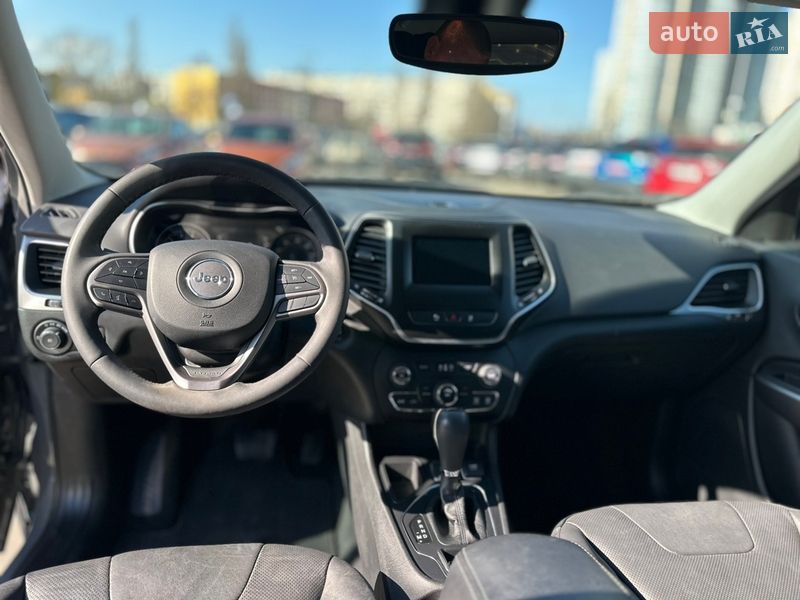 Внедорожник / Кроссовер Jeep Cherokee 2021 в Киеве