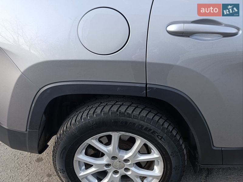 Внедорожник / Кроссовер Jeep Cherokee 2016 в Харькове