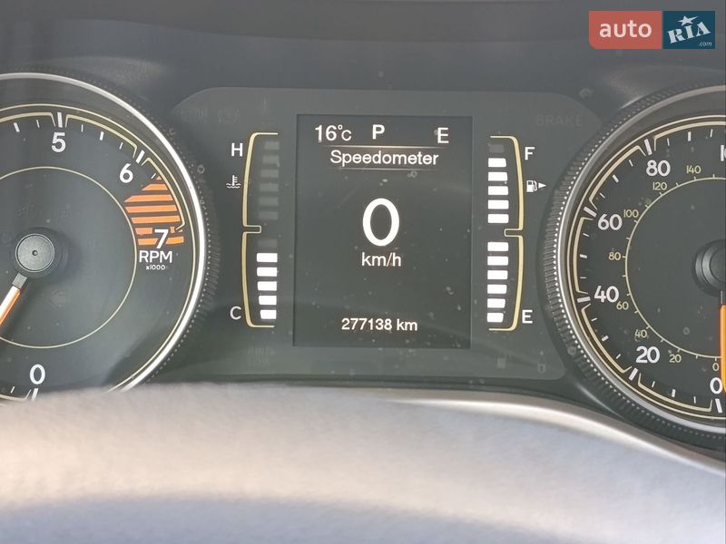 Внедорожник / Кроссовер Jeep Cherokee 2016 в Харькове