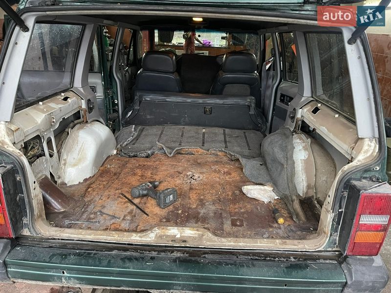 Внедорожник / Кроссовер Jeep Cherokee 1989 в Березному