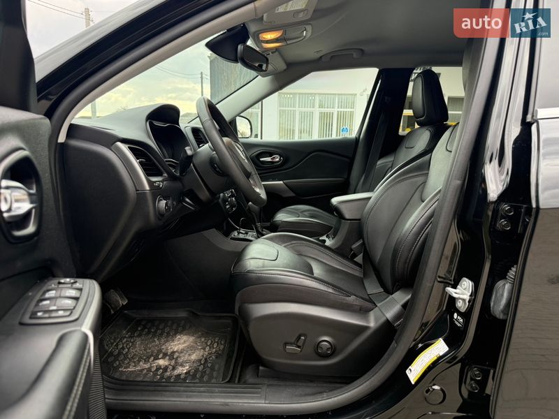 Внедорожник / Кроссовер Jeep Cherokee 2022 в Бердичеве