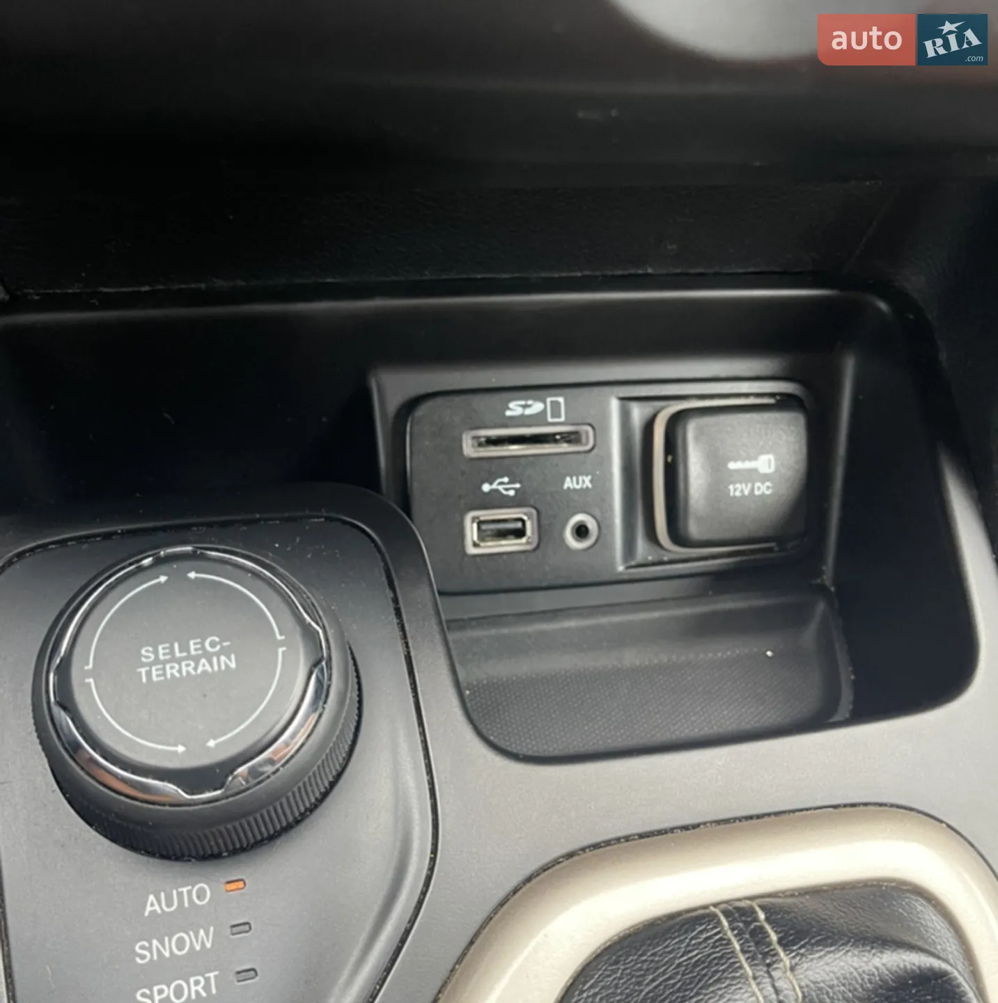2015 Jeep Cherokee - мініатюра 10