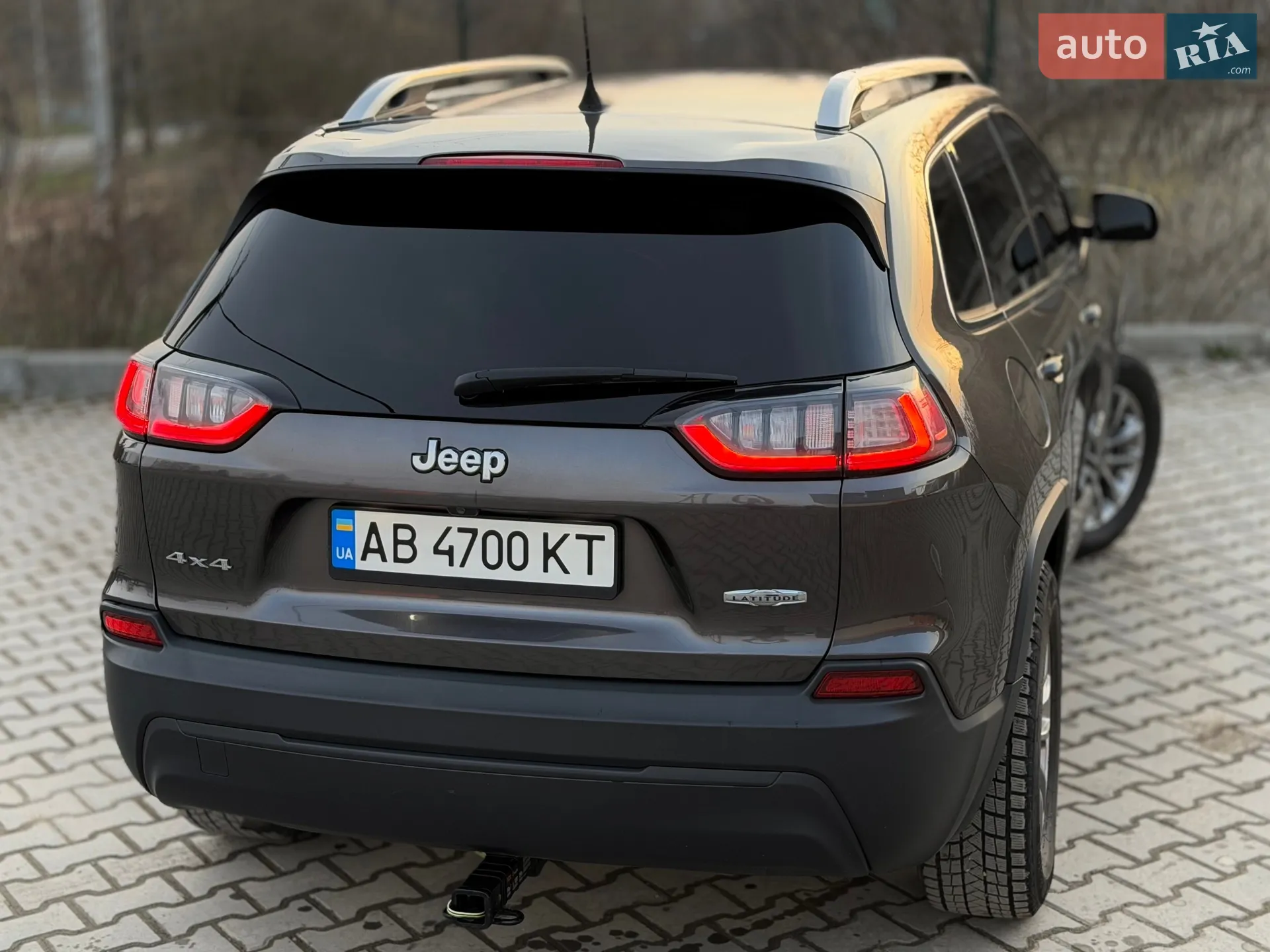 2018 Jeep Cherokee - мініатюра 14