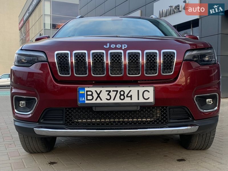 Внедорожник / Кроссовер Jeep Cherokee 2019 в Хмельницком