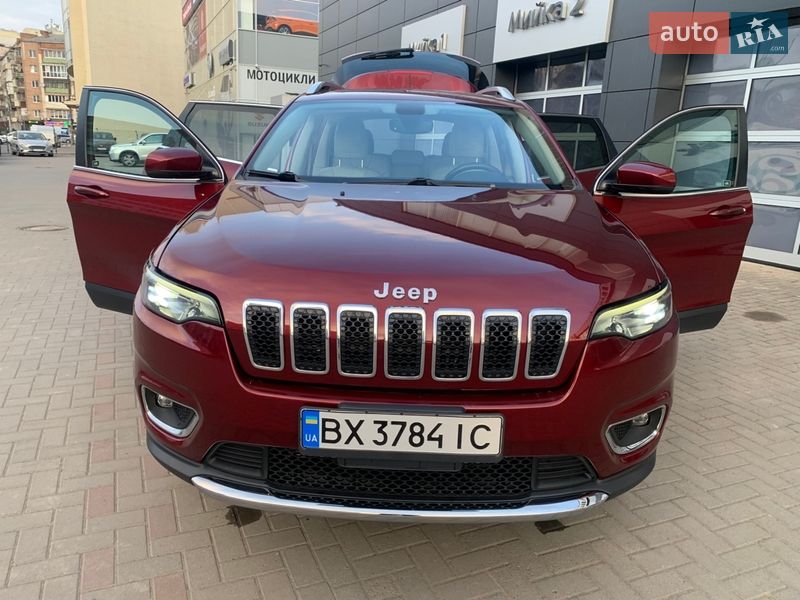 Внедорожник / Кроссовер Jeep Cherokee 2019 в Хмельницком