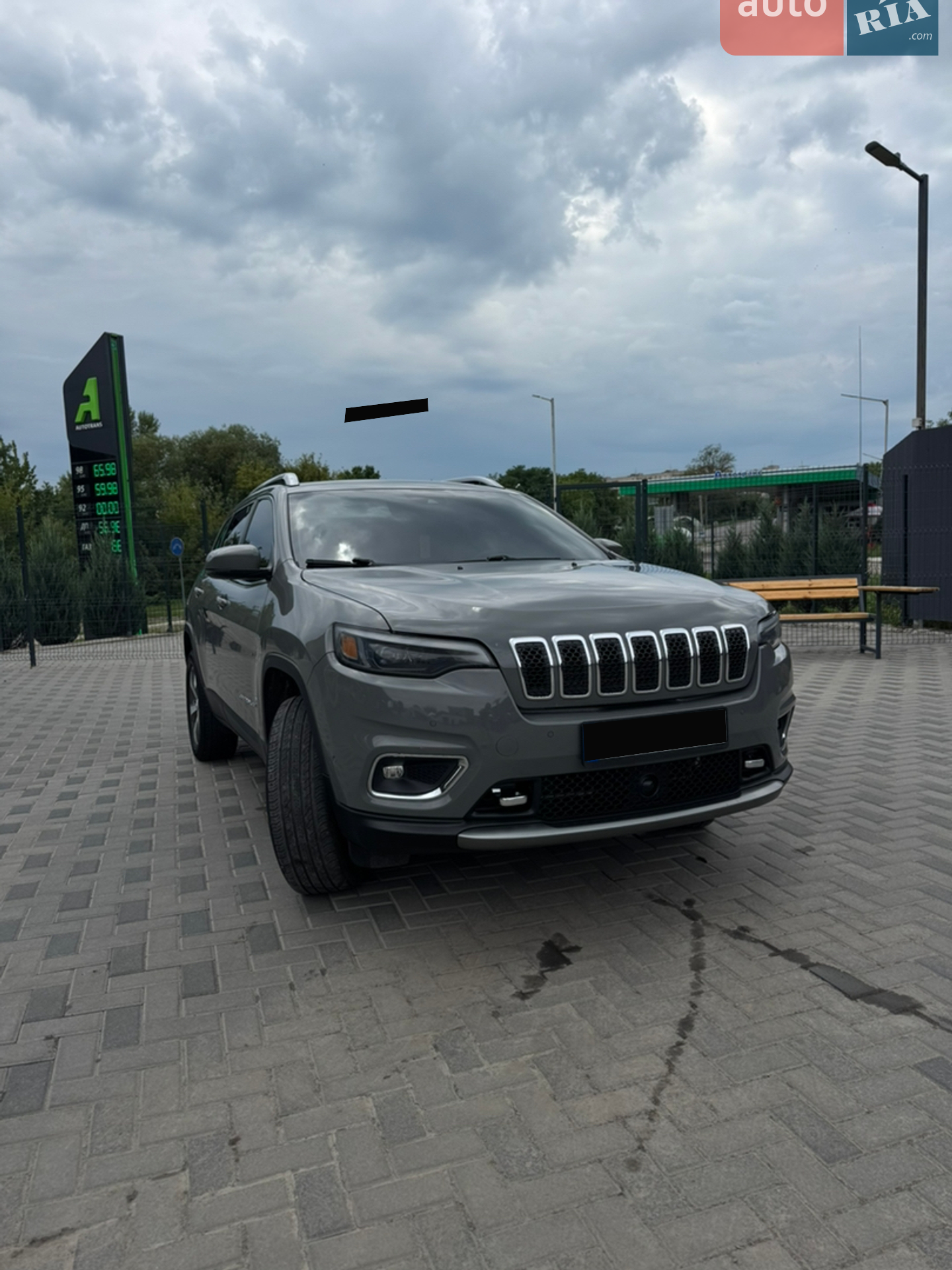 2020 Jeep Cherokee - мініатюра 2