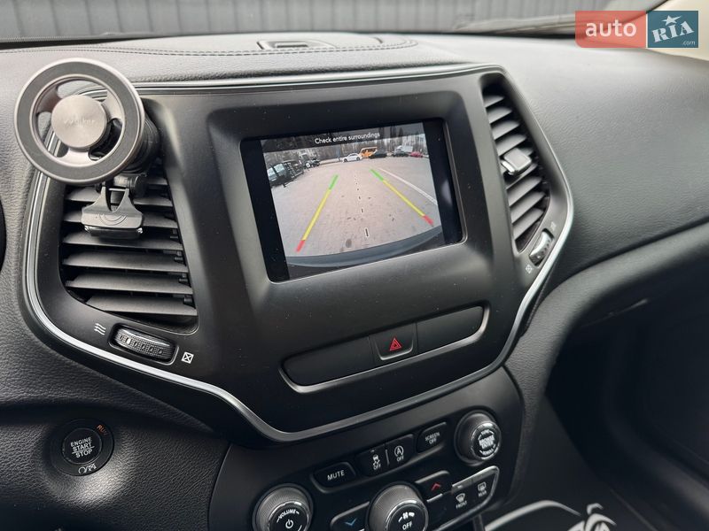 Внедорожник / Кроссовер Jeep Cherokee 2018 в Киеве