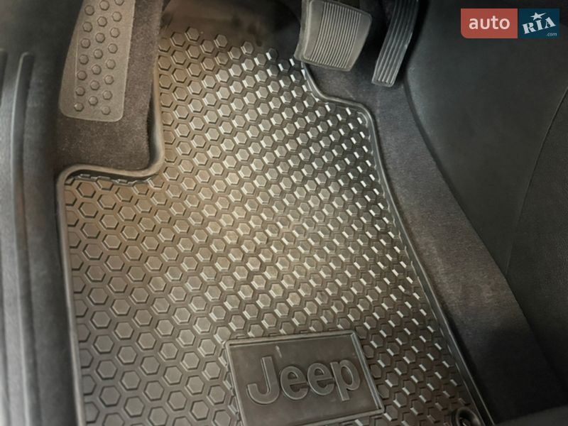 Внедорожник / Кроссовер Jeep Cherokee 2022 в Тернополе