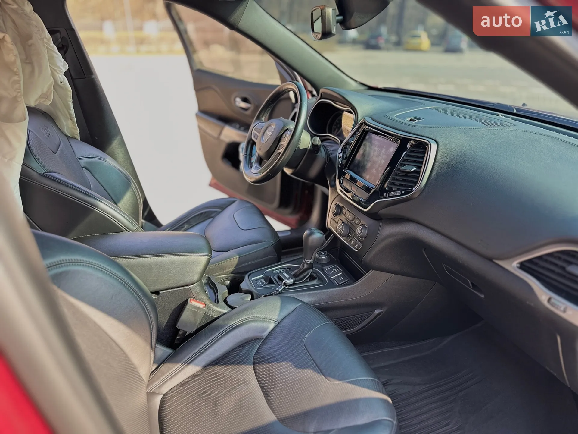 2019 Jeep Cherokee - мініатюра 11