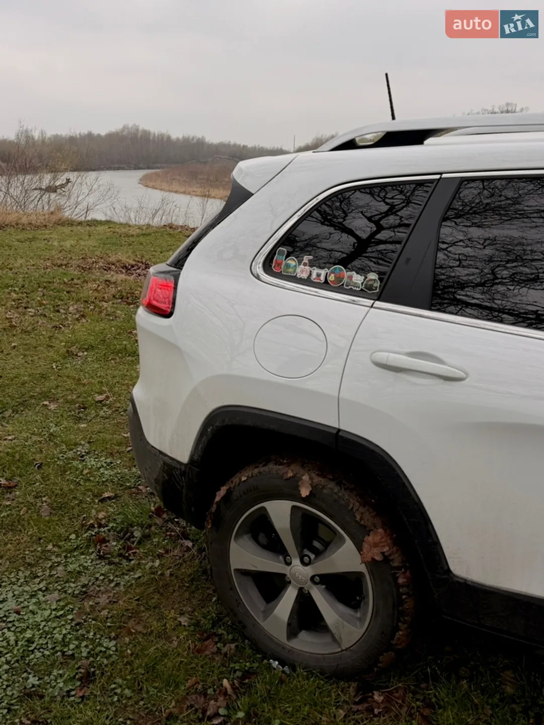 2019 Jeep Cherokee - мініатюра 9