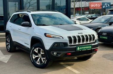 Внедорожник / Кроссовер Jeep Cherokee 2016 в Киеве