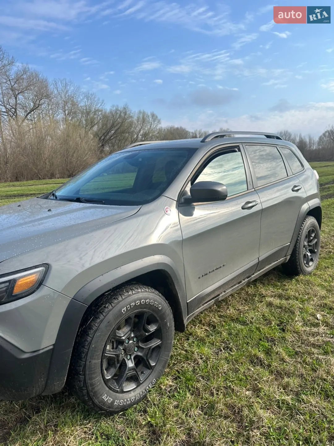 2019 Jeep Cherokee - мініатюра 2