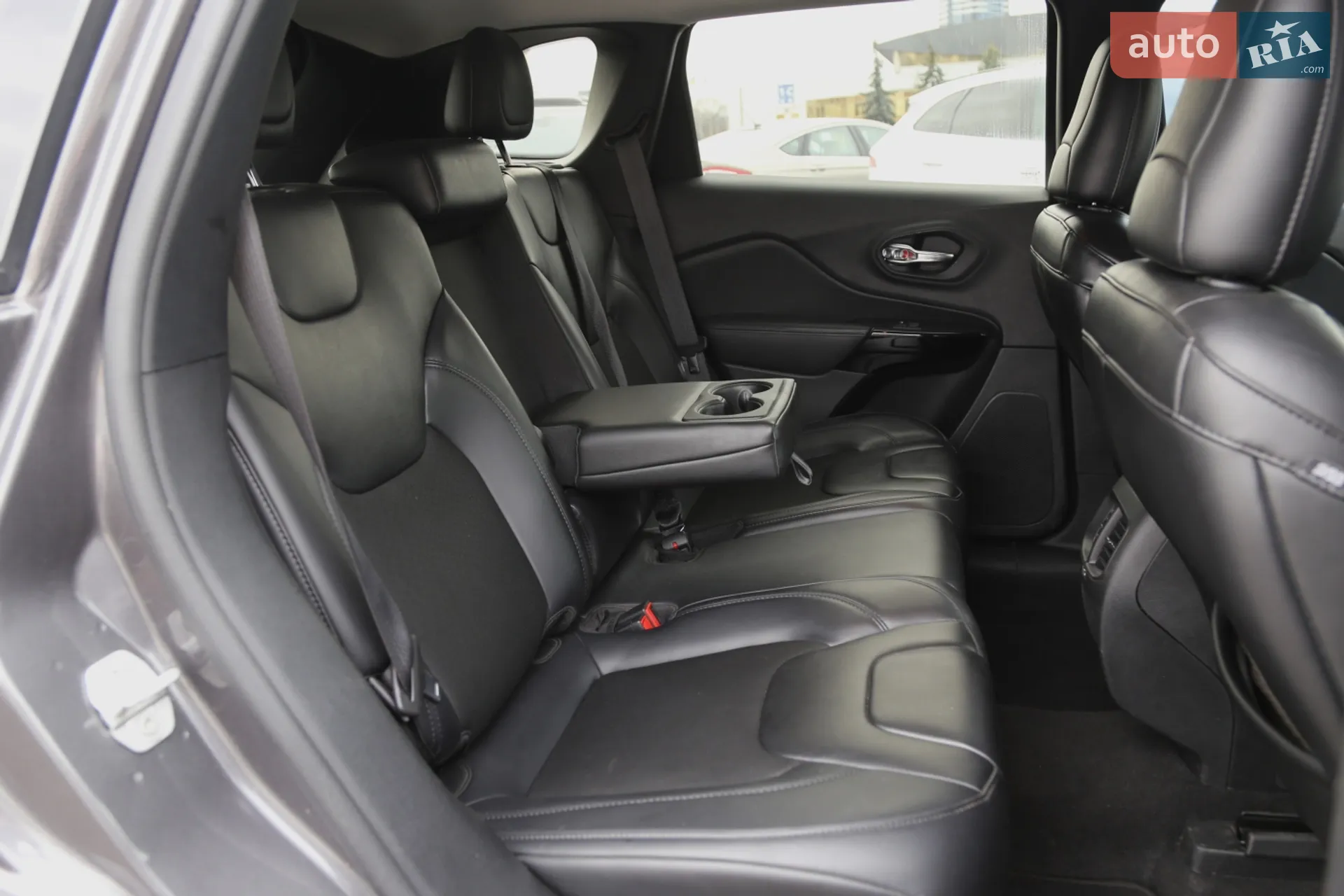 2019 Jeep Cherokee - мініатюра 17