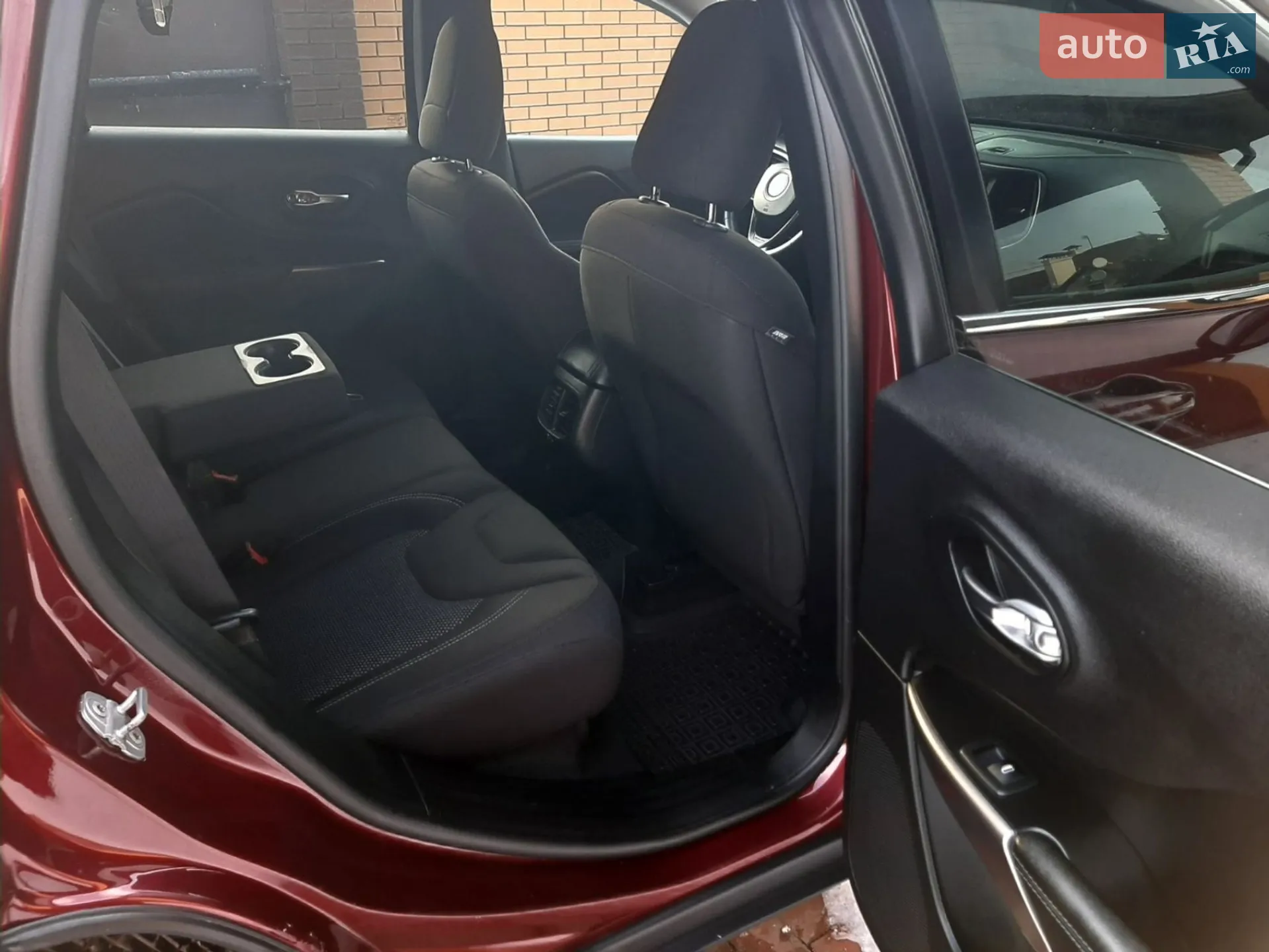 2019 Jeep Cherokee - мініатюра 13