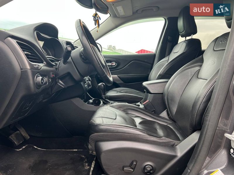 Внедорожник / Кроссовер Jeep Cherokee 2021 в Киеве