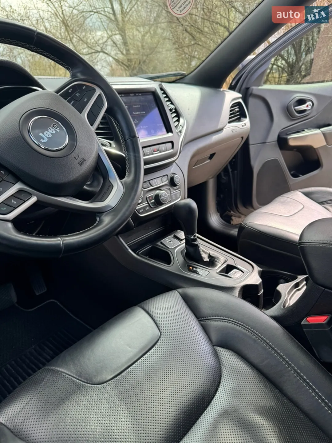 2020 Jeep Cherokee - мініатюра 9