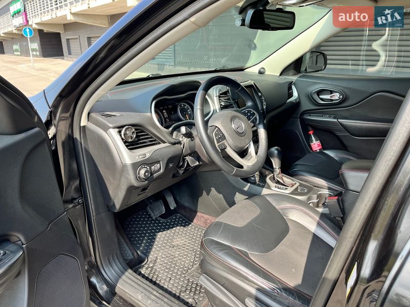 Внедорожник / Кроссовер Jeep Cherokee 2016 в Киеве фото 20 Внедорожник / Кроссовер Jeep Cherokee 2016 в Киеве