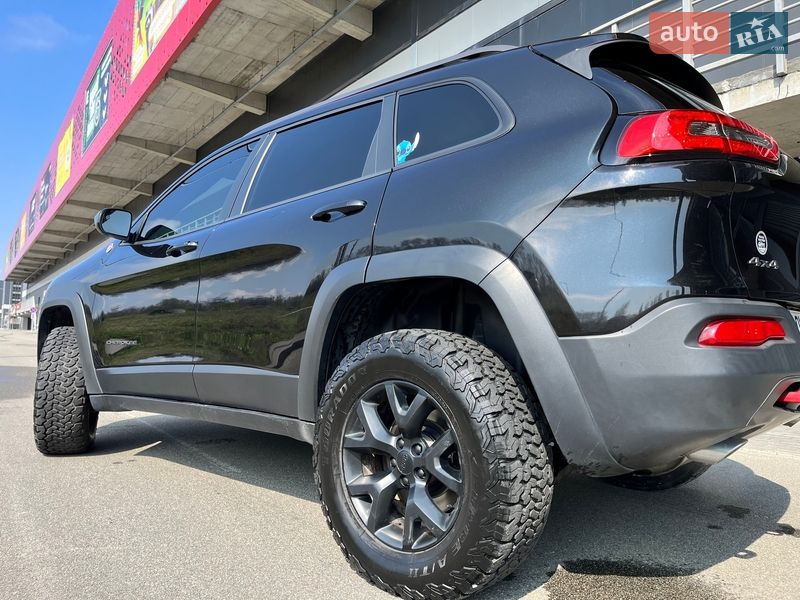 Внедорожник / Кроссовер Jeep Cherokee 2016 в Киеве фото 17 Внедорожник / Кроссовер Jeep Cherokee 2016 в Киеве