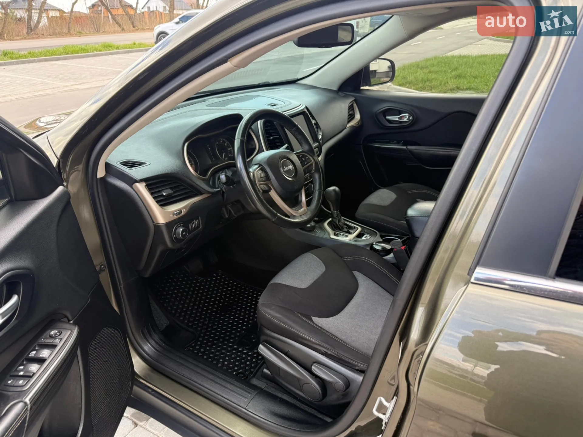 2014 Jeep Cherokee - мініатюра 9