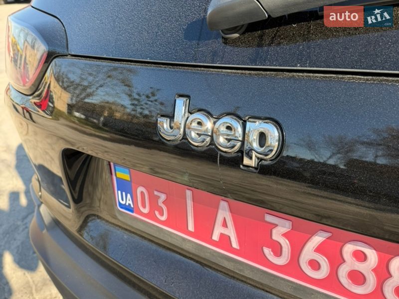 Внедорожник / Кроссовер Jeep Cherokee 2019 в Киеве