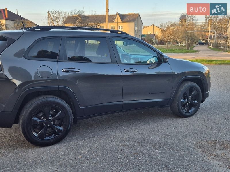 Внедорожник / Кроссовер Jeep Cherokee 2017 в Дубно фото 9 Внедорожник / Кроссовер Jeep Cherokee 2017 в Дубно