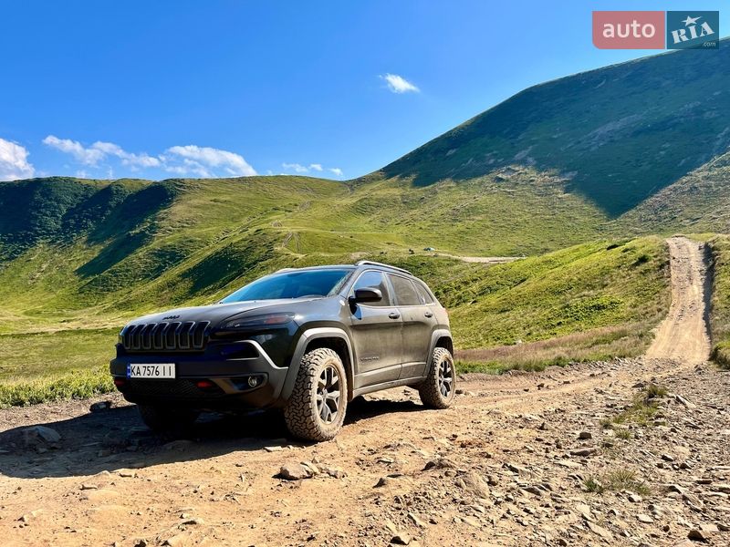Внедорожник / Кроссовер Jeep Cherokee 2016 в Киеве фото Внедорожник / Кроссовер Jeep Cherokee 2016 в Киеве