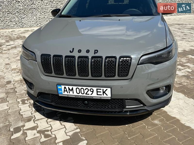 Внедорожник / Кроссовер Jeep Cherokee 2023 в Житомире