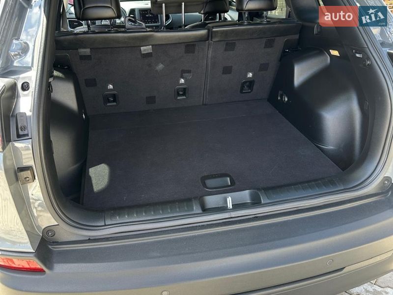 Внедорожник / Кроссовер Jeep Cherokee 2023 в Житомире