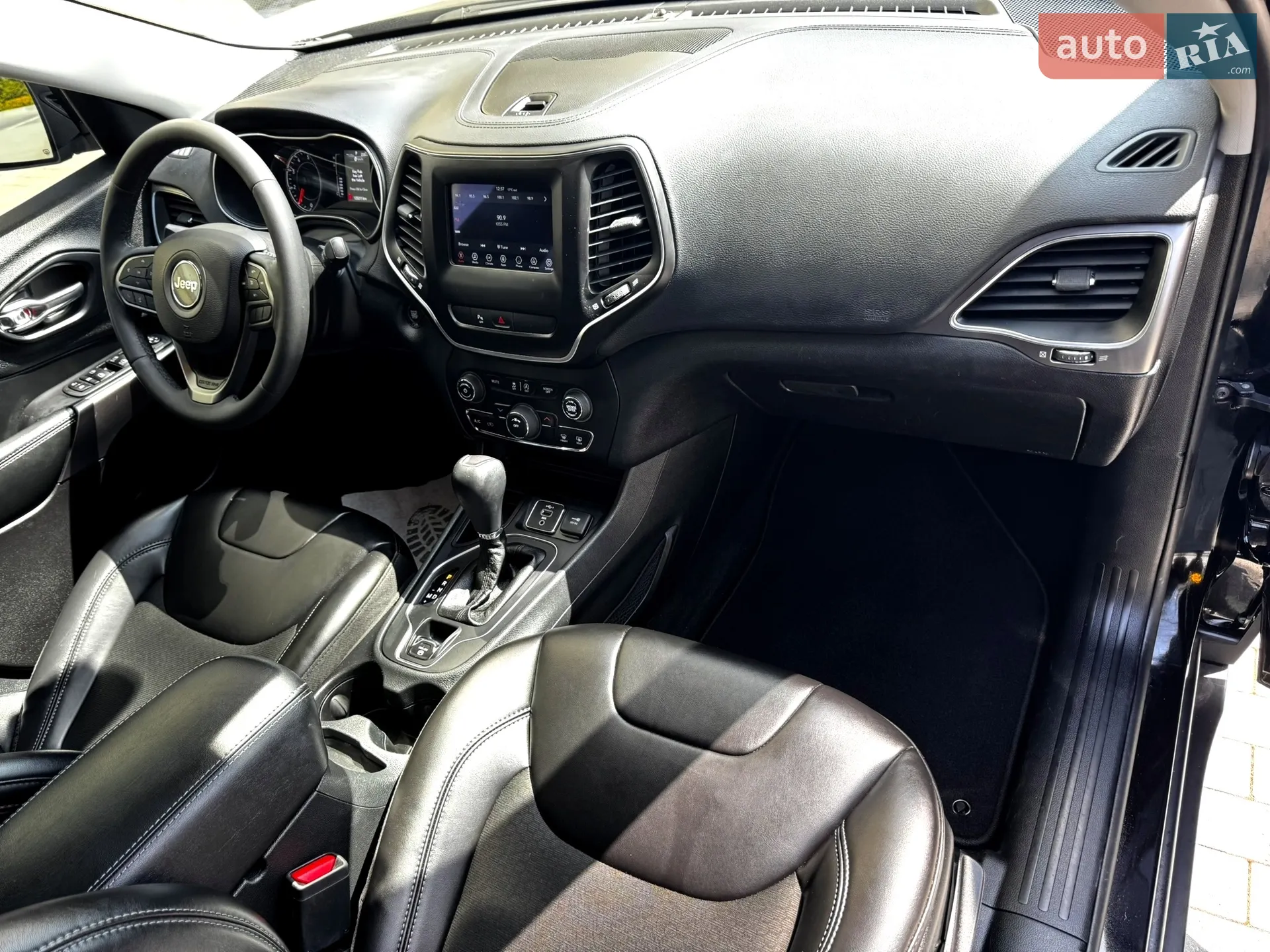 2019 Jeep Cherokee - мініатюра 12