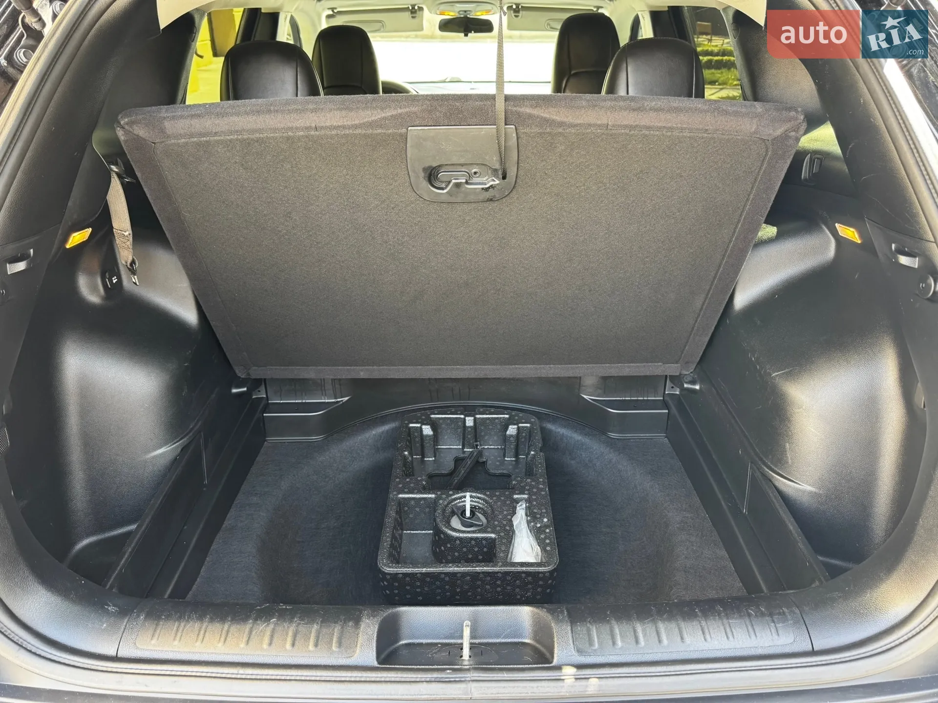 2019 Jeep Cherokee - мініатюра 26