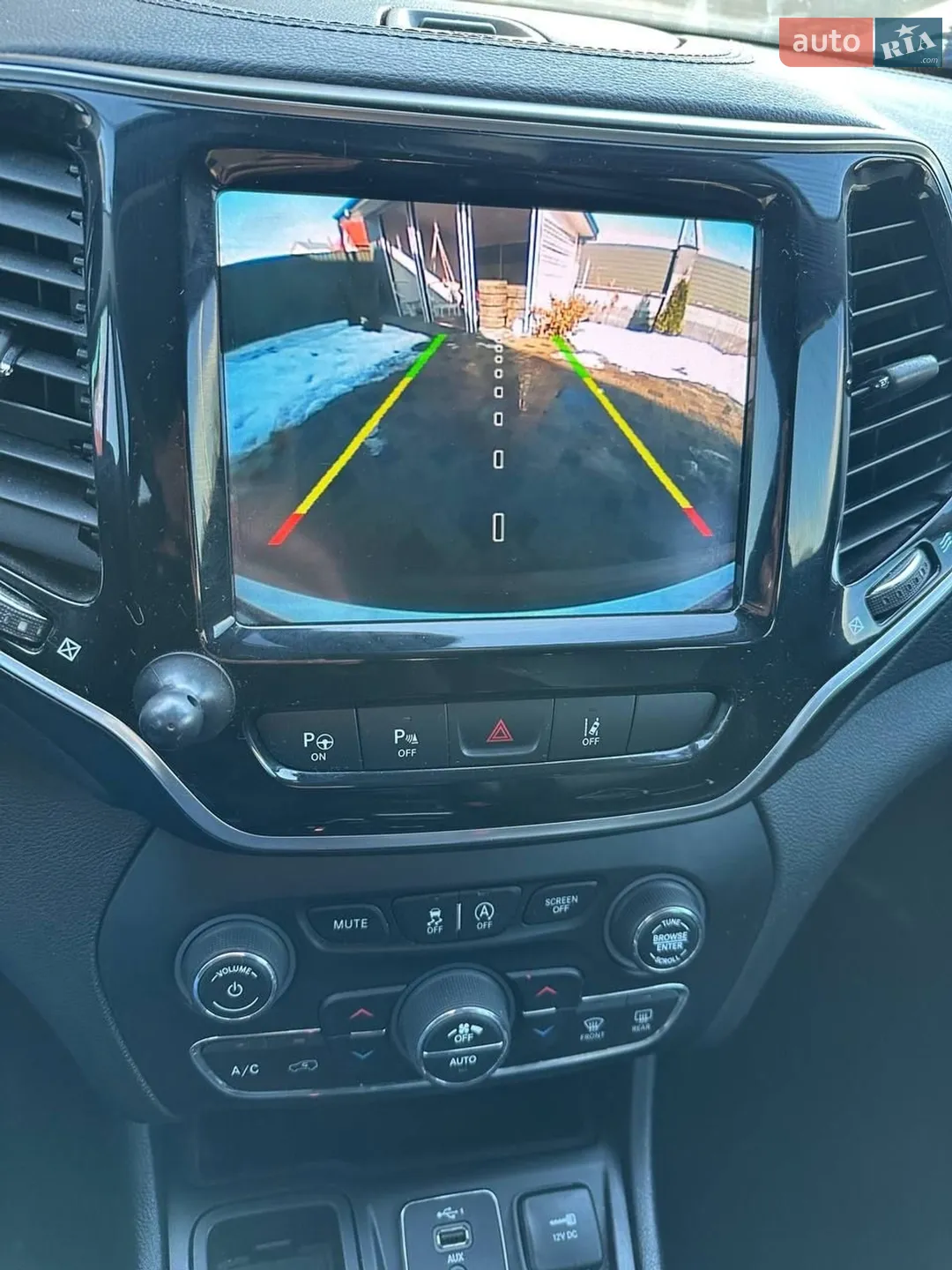 2018 Jeep Cherokee - мініатюра 25