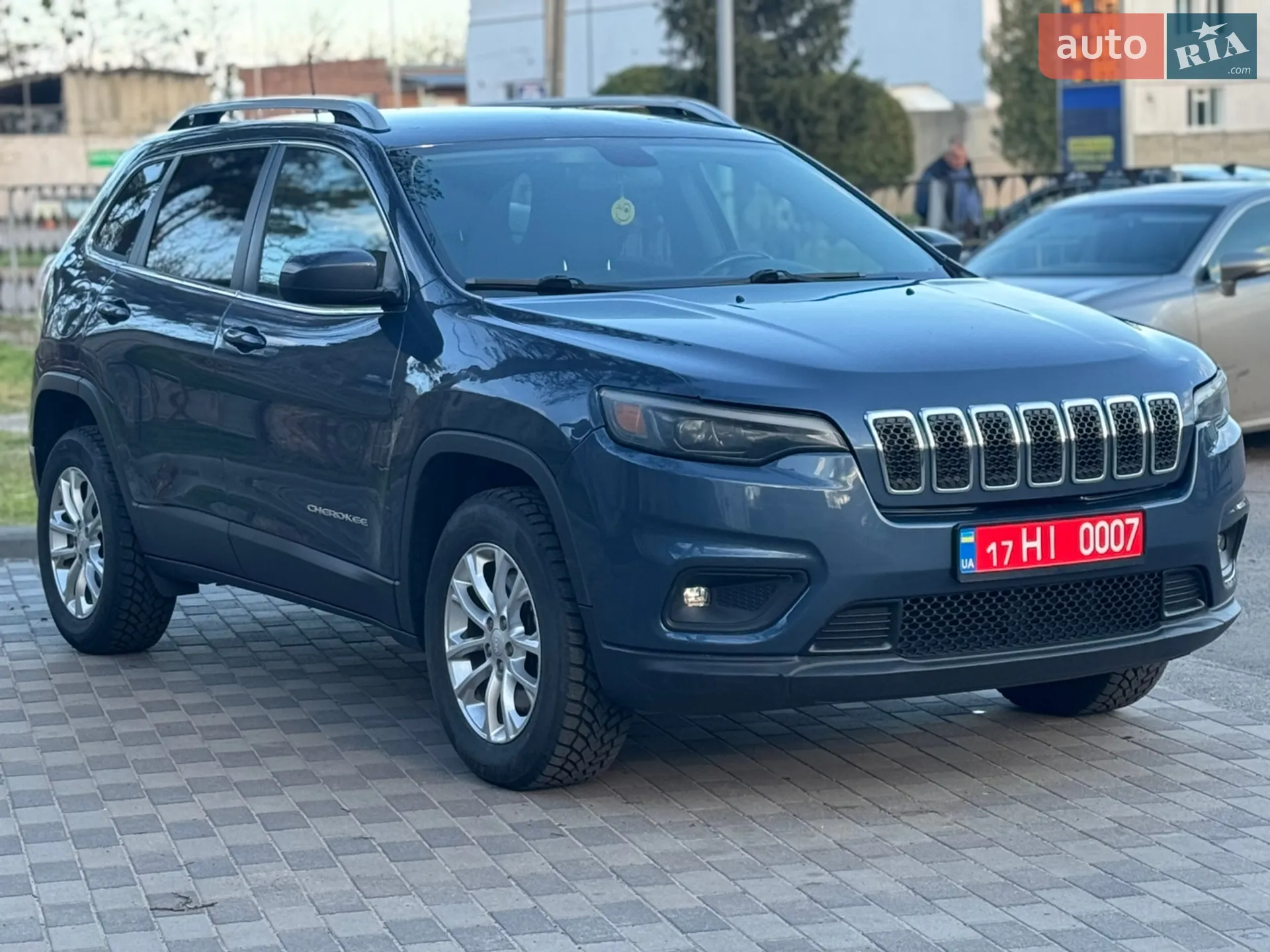 2019 Jeep Cherokee - мініатюра 5