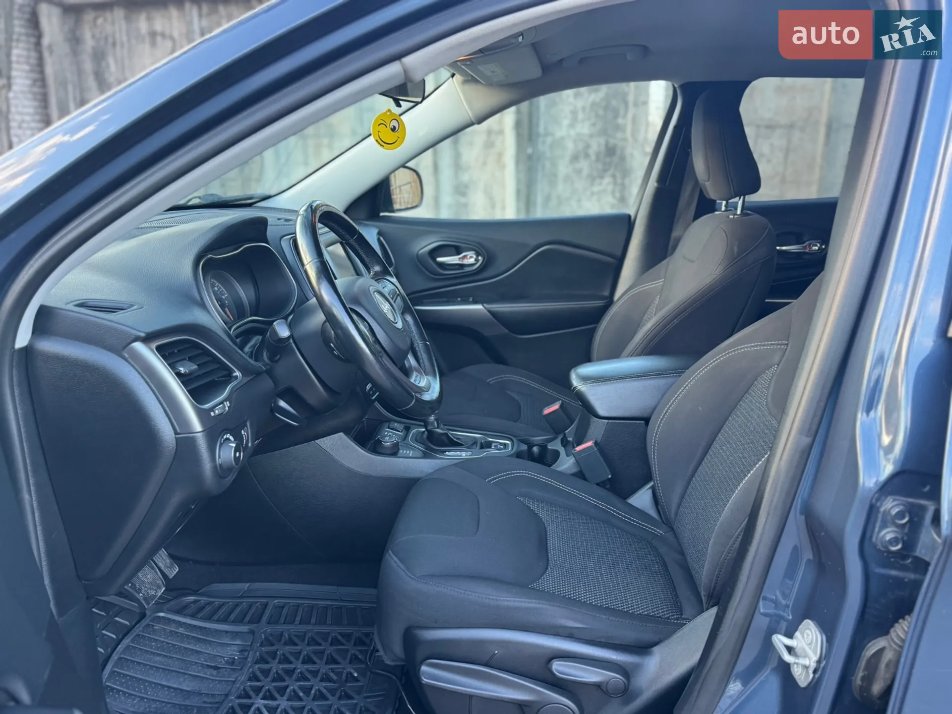 2019 Jeep Cherokee - мініатюра 22