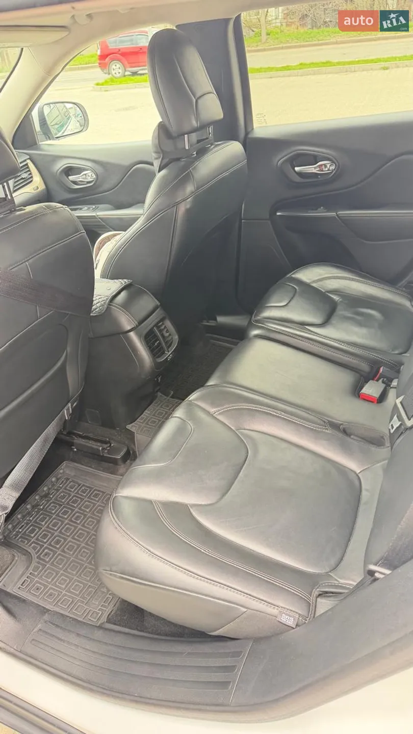 2015 Jeep Cherokee - мініатюра 12