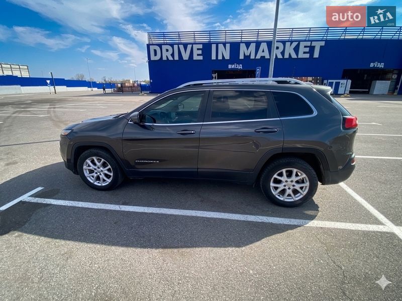 Позашляховик / Кросовер Jeep Cherokee 2016 в Полтаві
