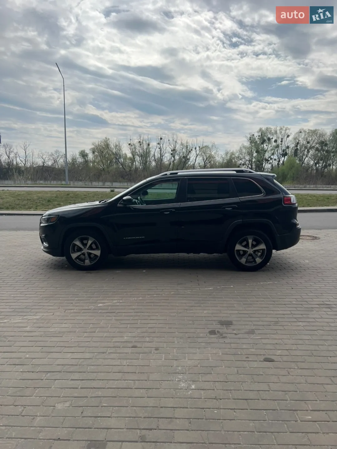 2019 Jeep Cherokee - мініатюра 8
