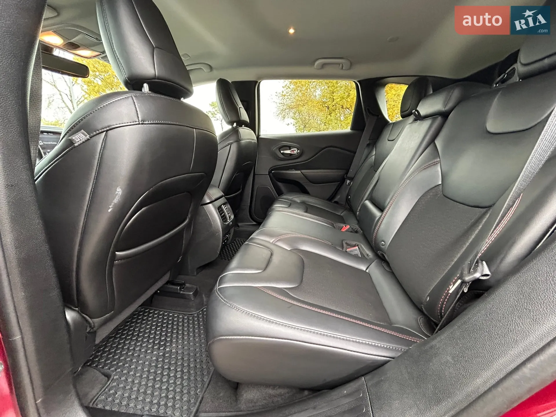 2019 Jeep Cherokee - мініатюра 15