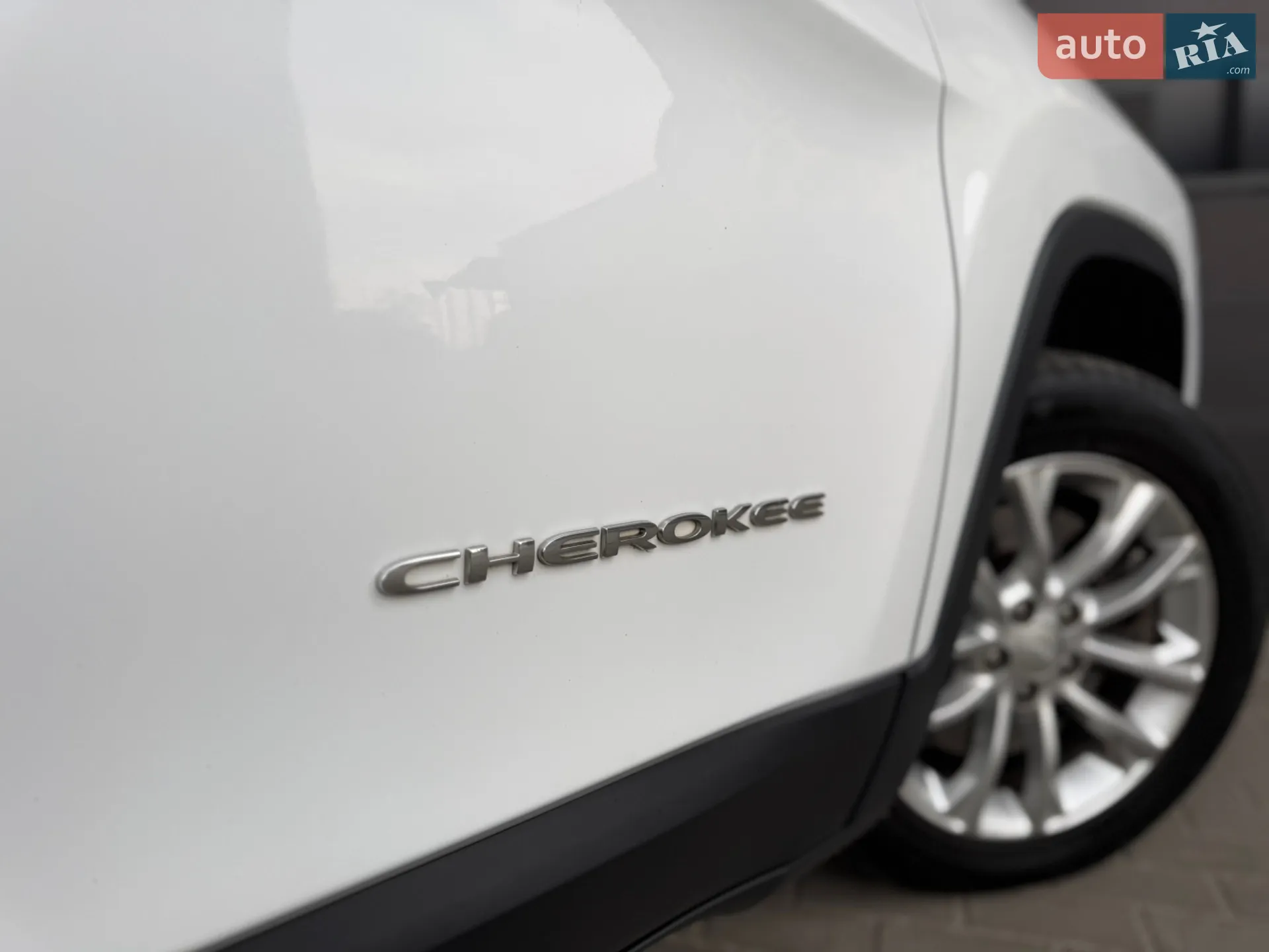 2019 Jeep Cherokee - мініатюра 22
