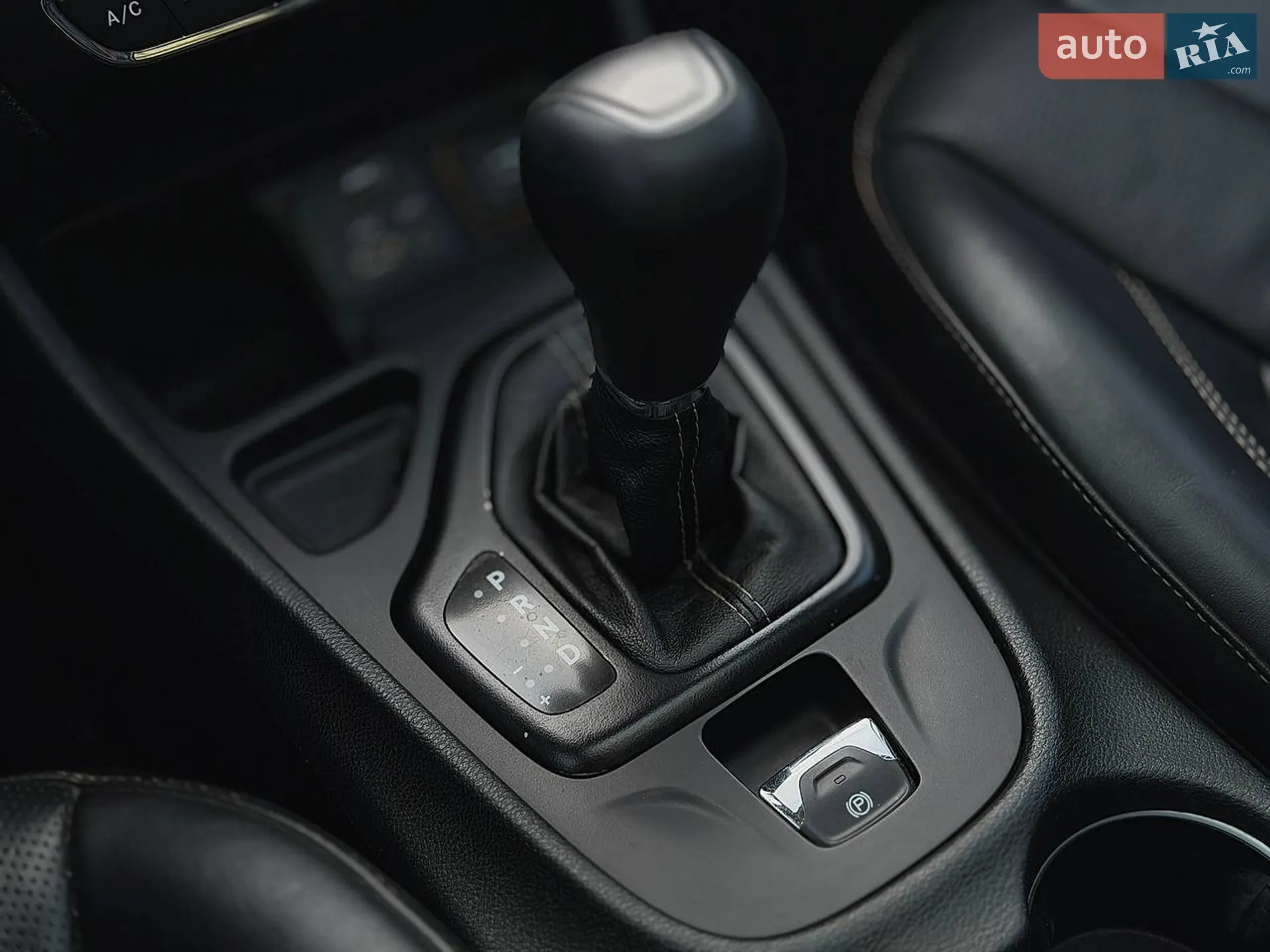 2013 Jeep Cherokee - мініатюра 21